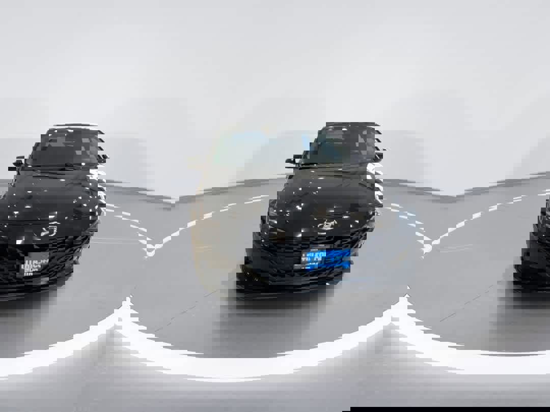 Used 2023 Hyundai Elantra SEL image 3