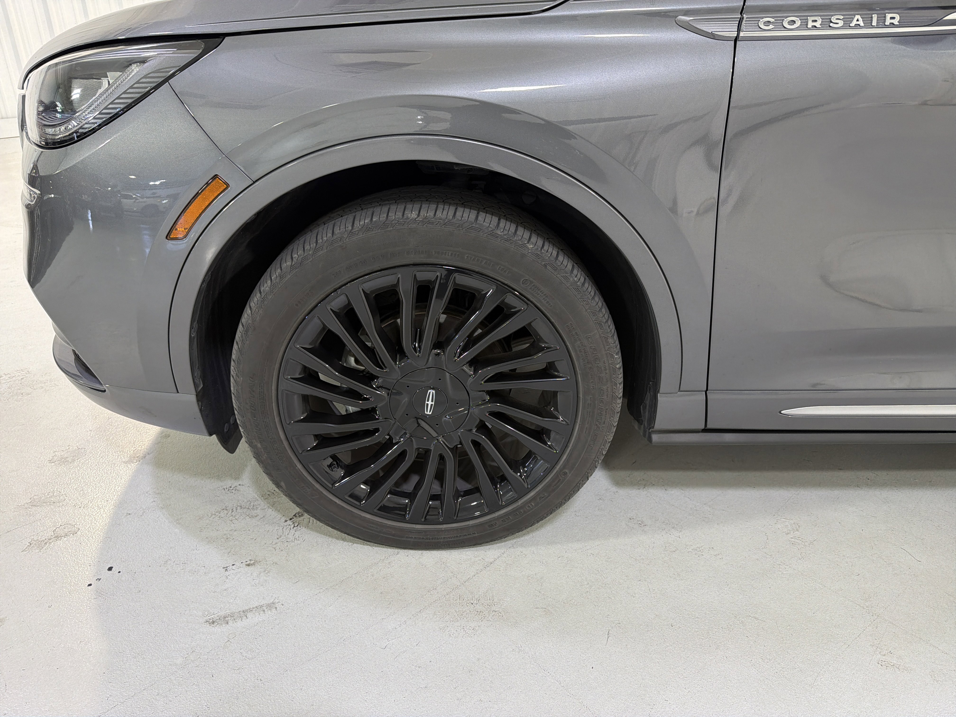 Used 2022 Lincoln Corsair Reserve w/ Luxury Package image 9