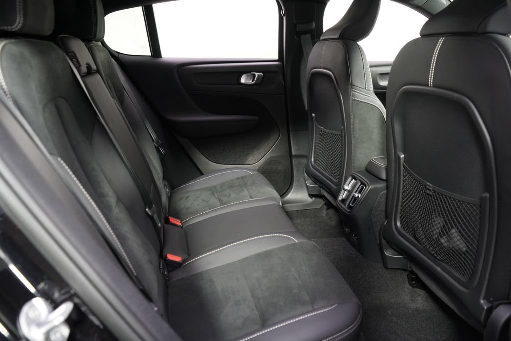 Used 2023 Volvo C40 P8 Recharge Ultimate AWD/4WD image 18