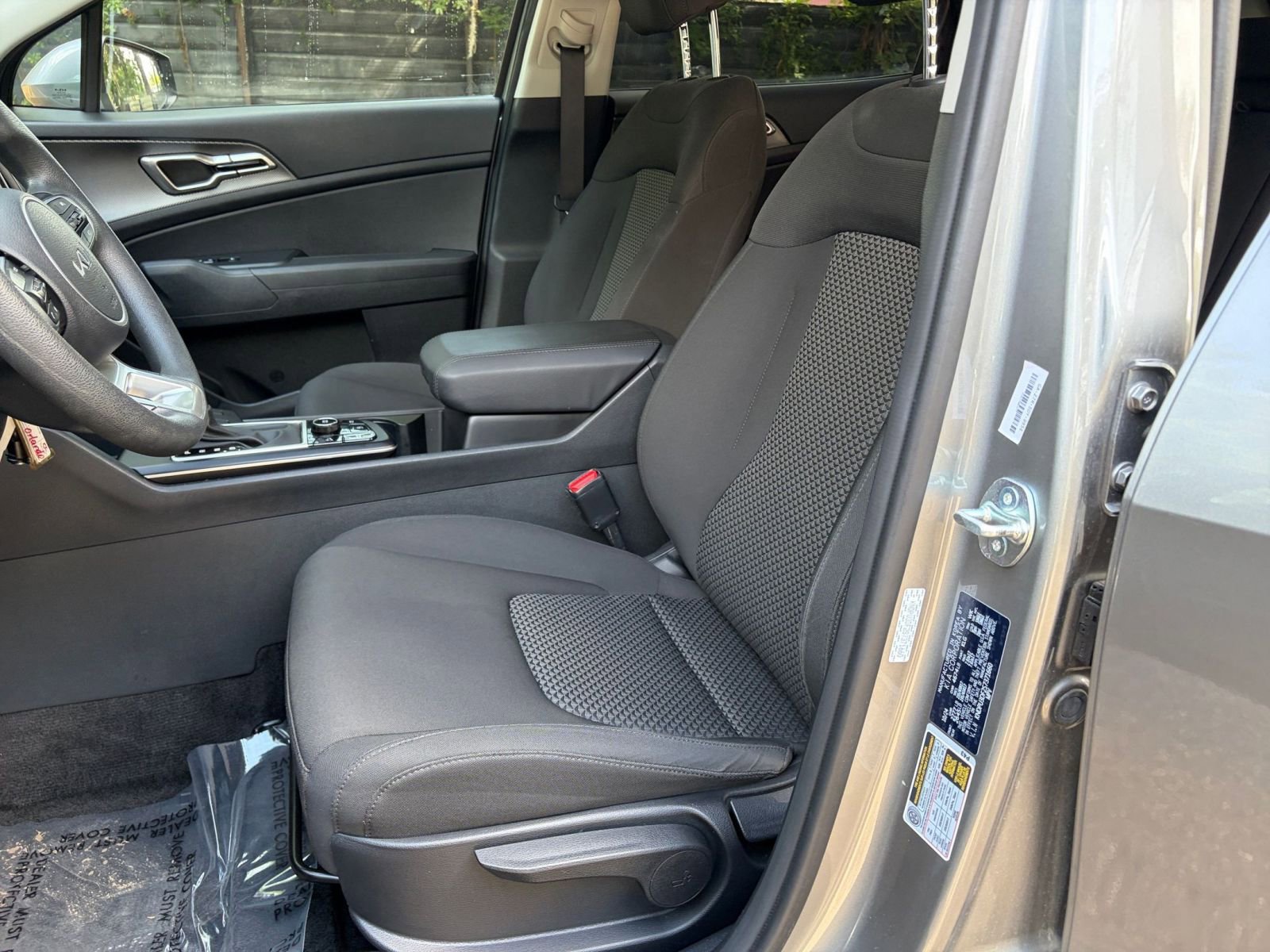 Used 2025 Kia Sportage LX FWD image 24
