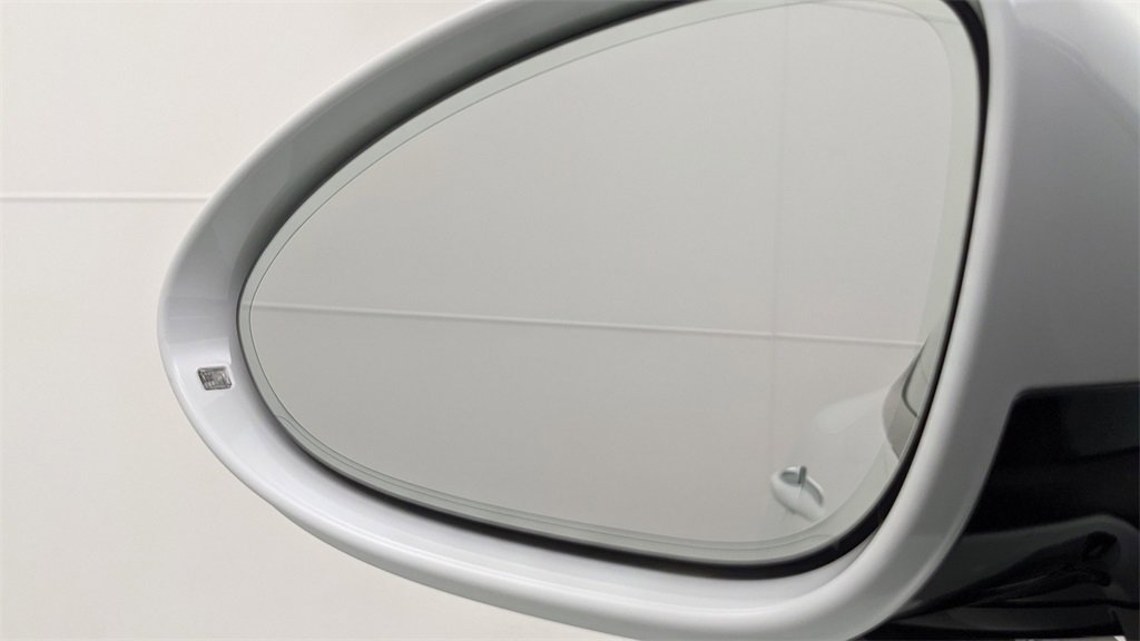 Used 2022 Porsche Panamera 4 image 49