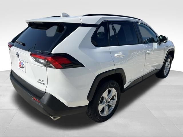 Used 2021 Toyota RAV4 XLE AWD/4WD image 10