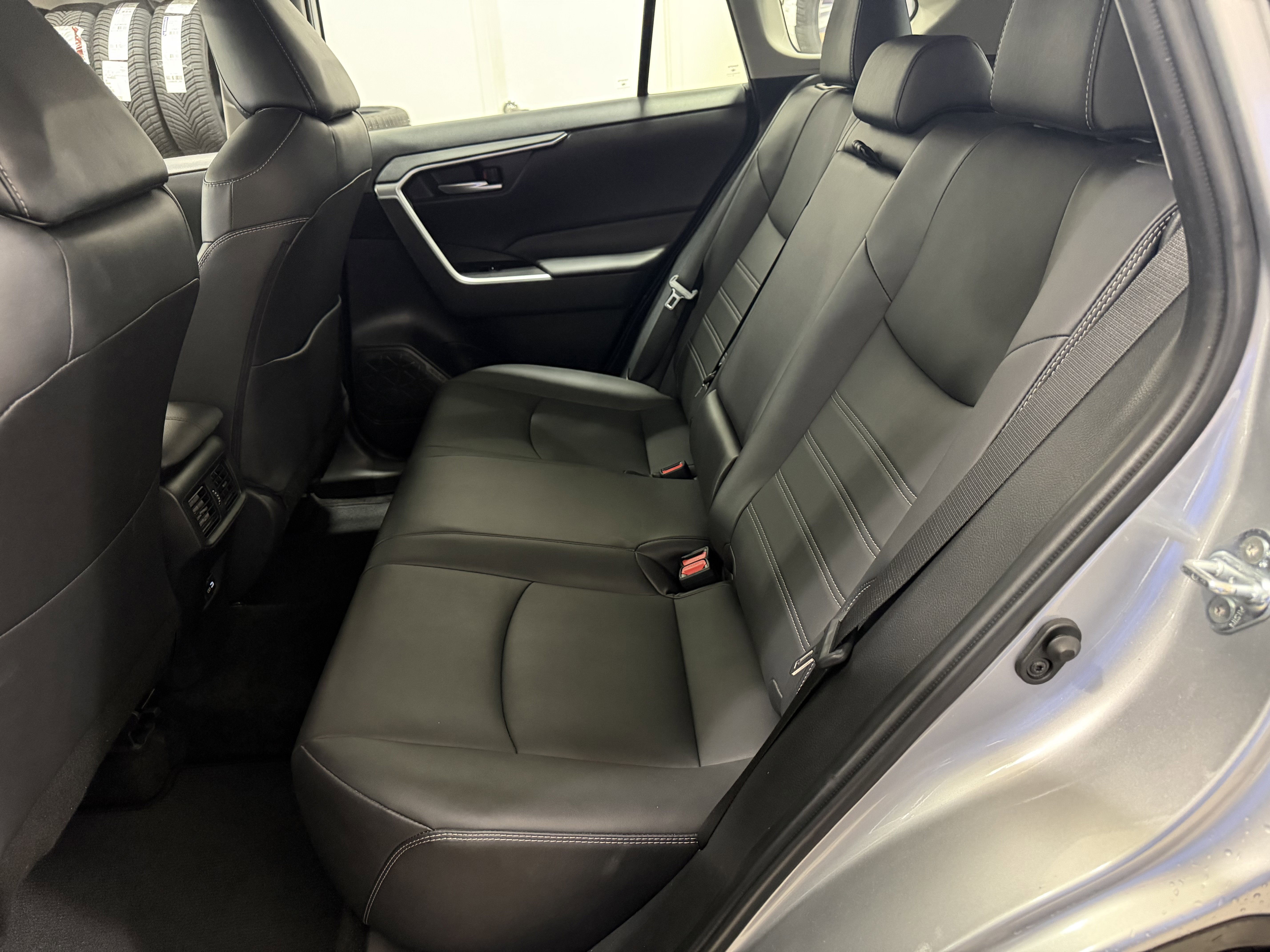 Used 2025 Toyota RAV4 XLE Premium image 25