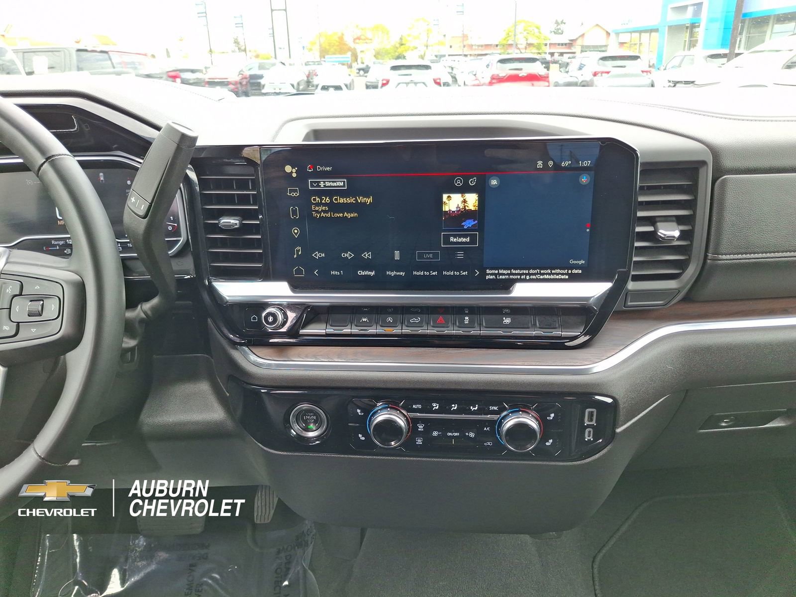 Certified 2024 GMC Sierra 1500 SLT image 11