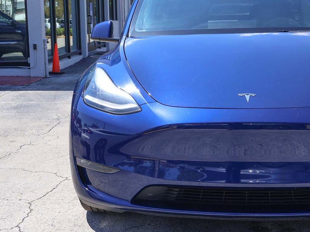 Used 2022 Tesla Model Y Long Range image 12
