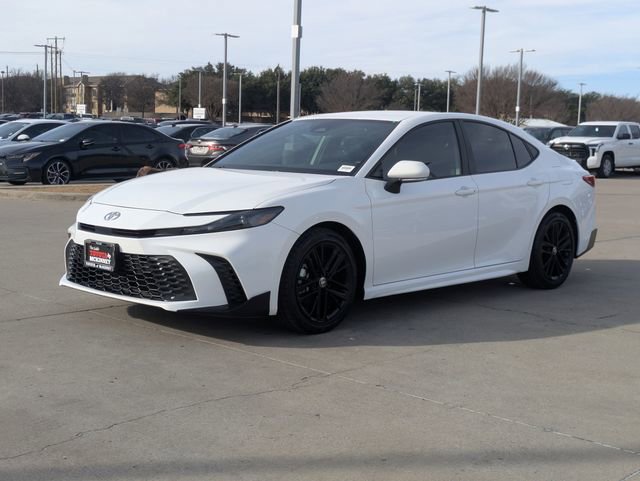Used 2025 Toyota Camry SE image 10