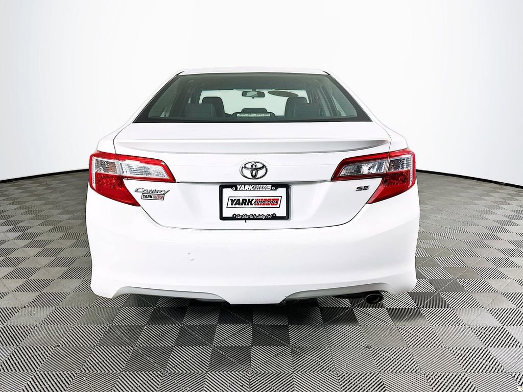 Used 2013 Toyota Camry SE image 9