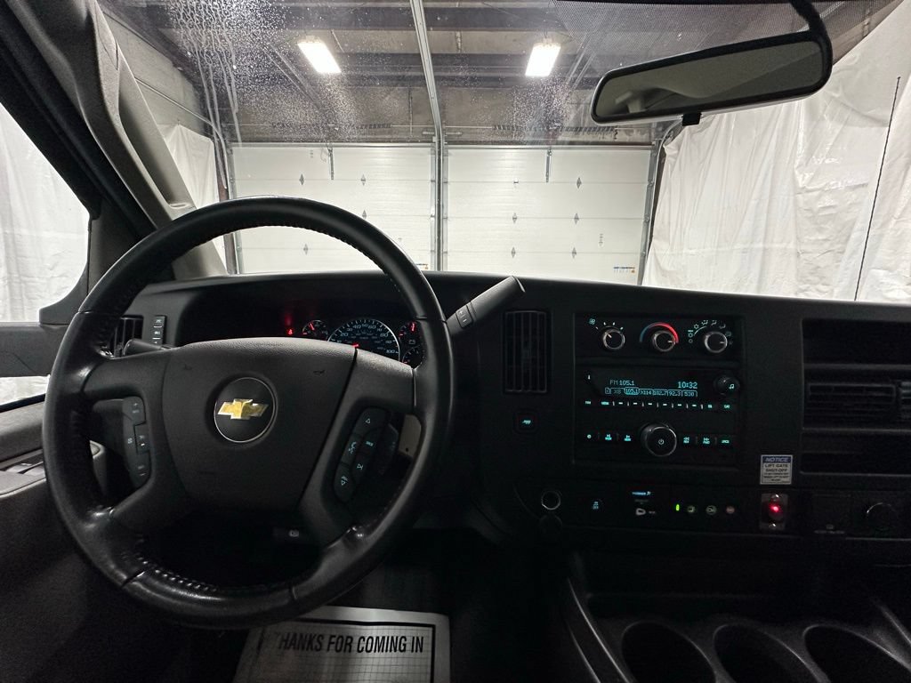 Used 2022 Chevrolet Express 3500 w/ Power Convenience Package image 17