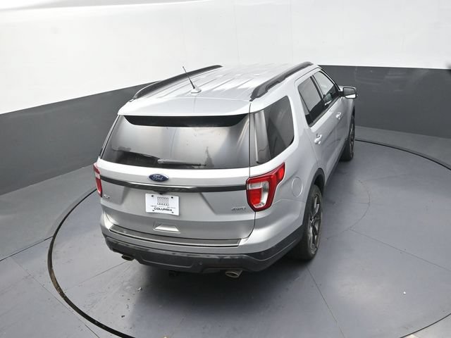 Used 2019 Ford Explorer XLT w/ Equipment Group 202A AWD/4WD image 17