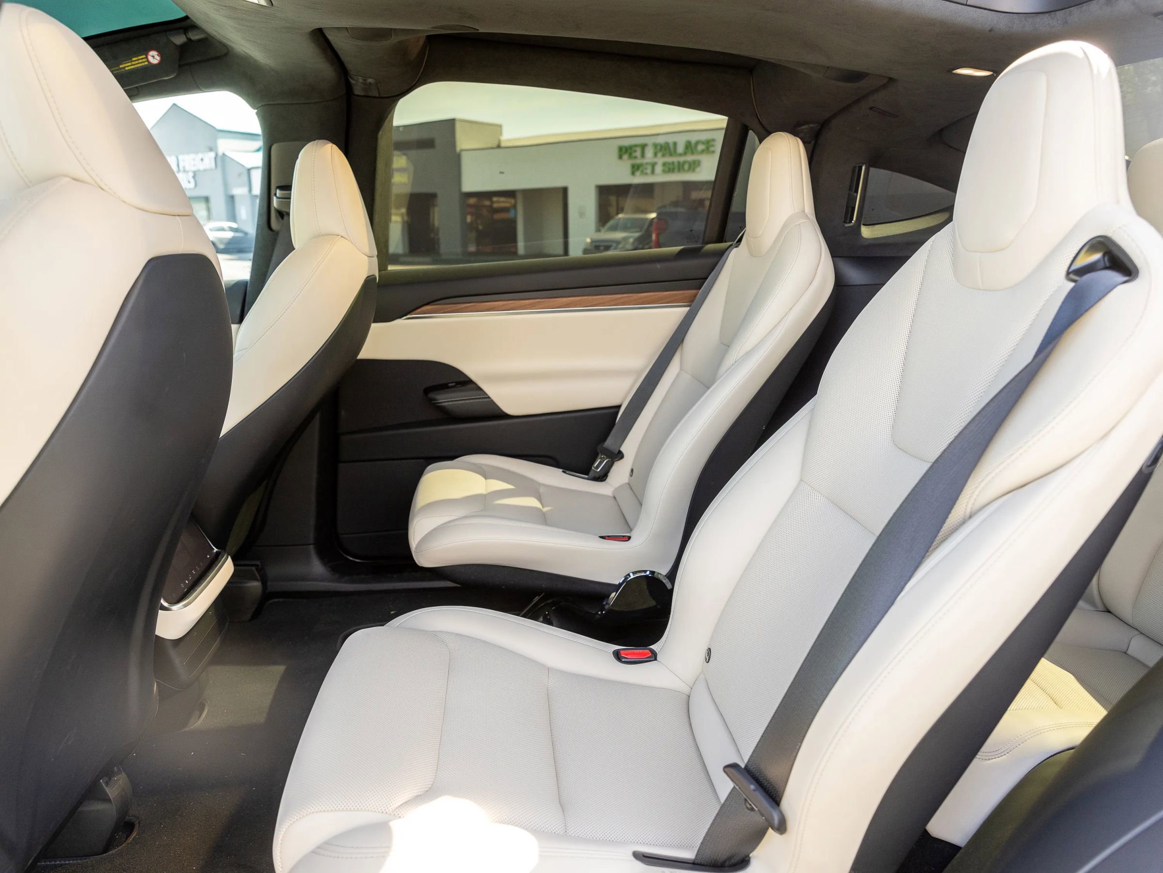 Used 2024 Tesla Model X image 22