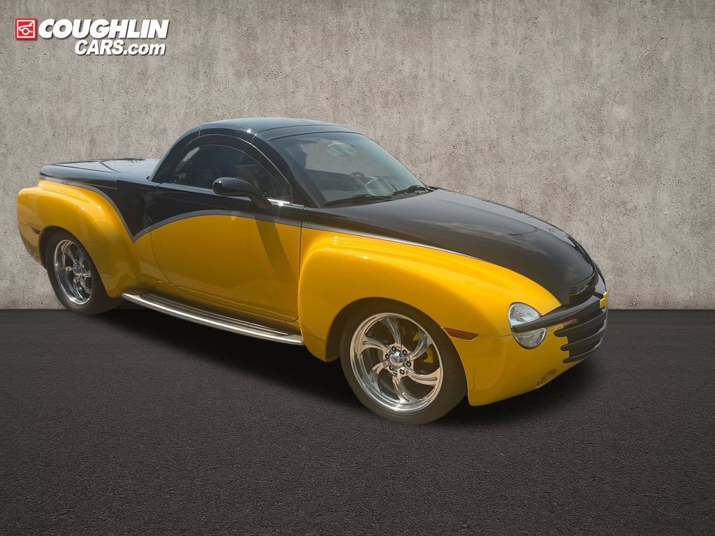Used 2005 Chevrolet SSR w/ Preferred Equipment Group RWD image 8