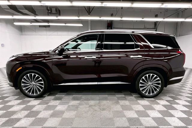 Used 2023 Hyundai Palisade Calligraphy image 13
