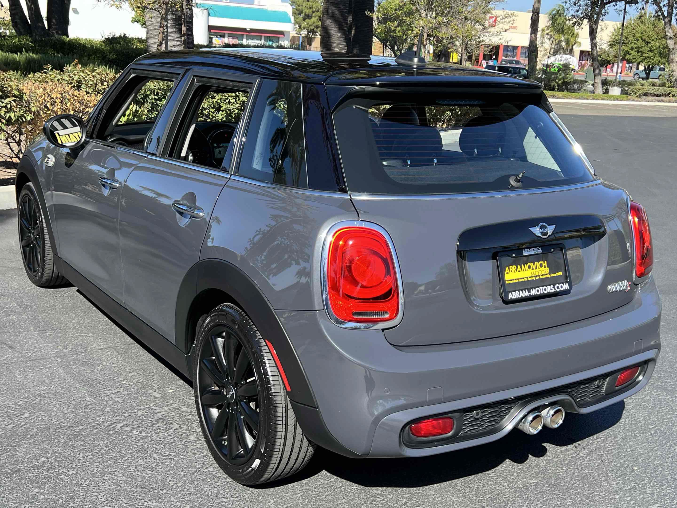 Used 2018 MINI Cooper S FWD image 2