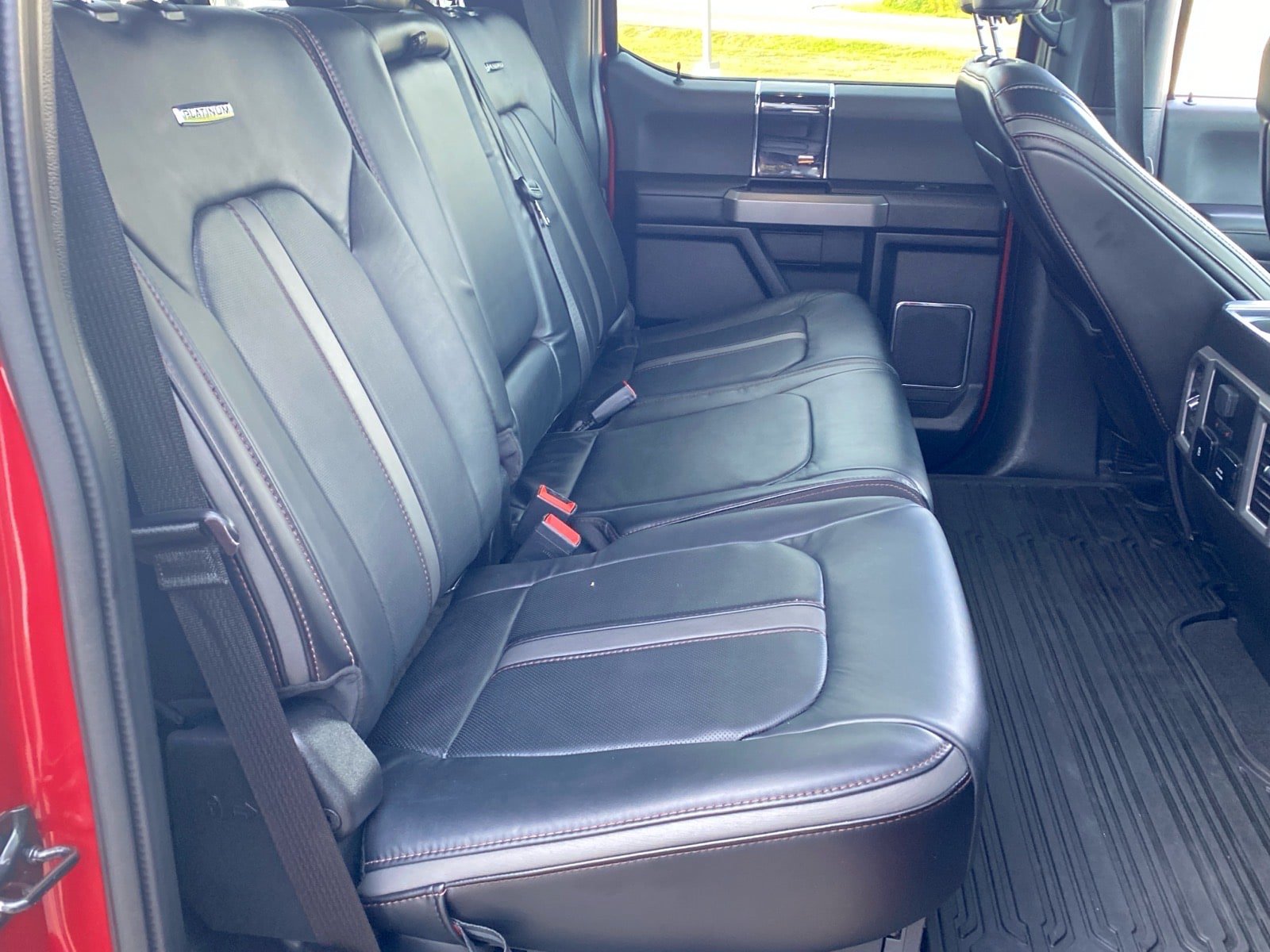 Used 2021 Ford F350 Platinum w/ FX4 Off-Road Package AWD/4WD image 28