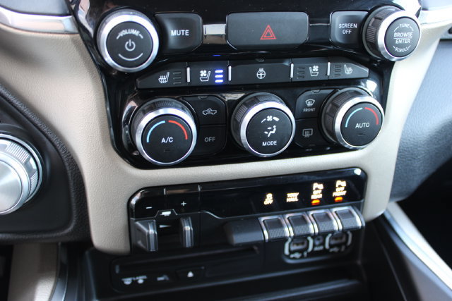 Used 2019 RAM 1500 Laramie AWD/4WD image 27