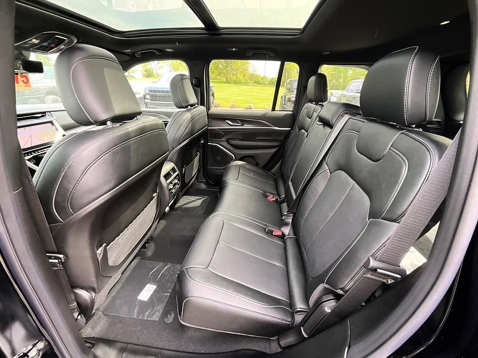 New 2026 Jeep Grand Cherokee Limited AWD/4WD image 30