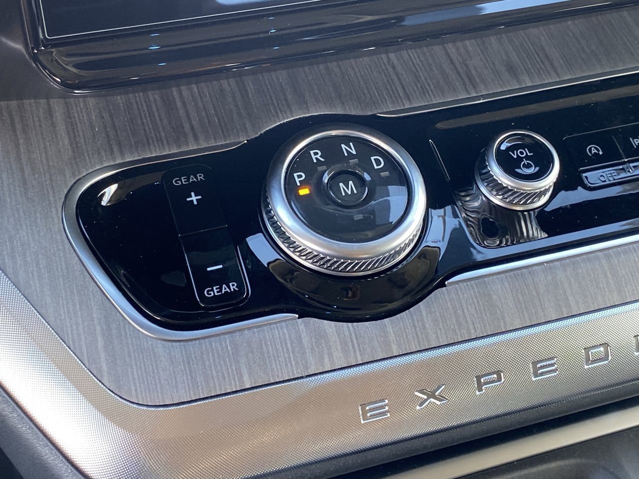 New 2025 Ford Expedition Platinum w/ Platinum Ultimate Package image 21