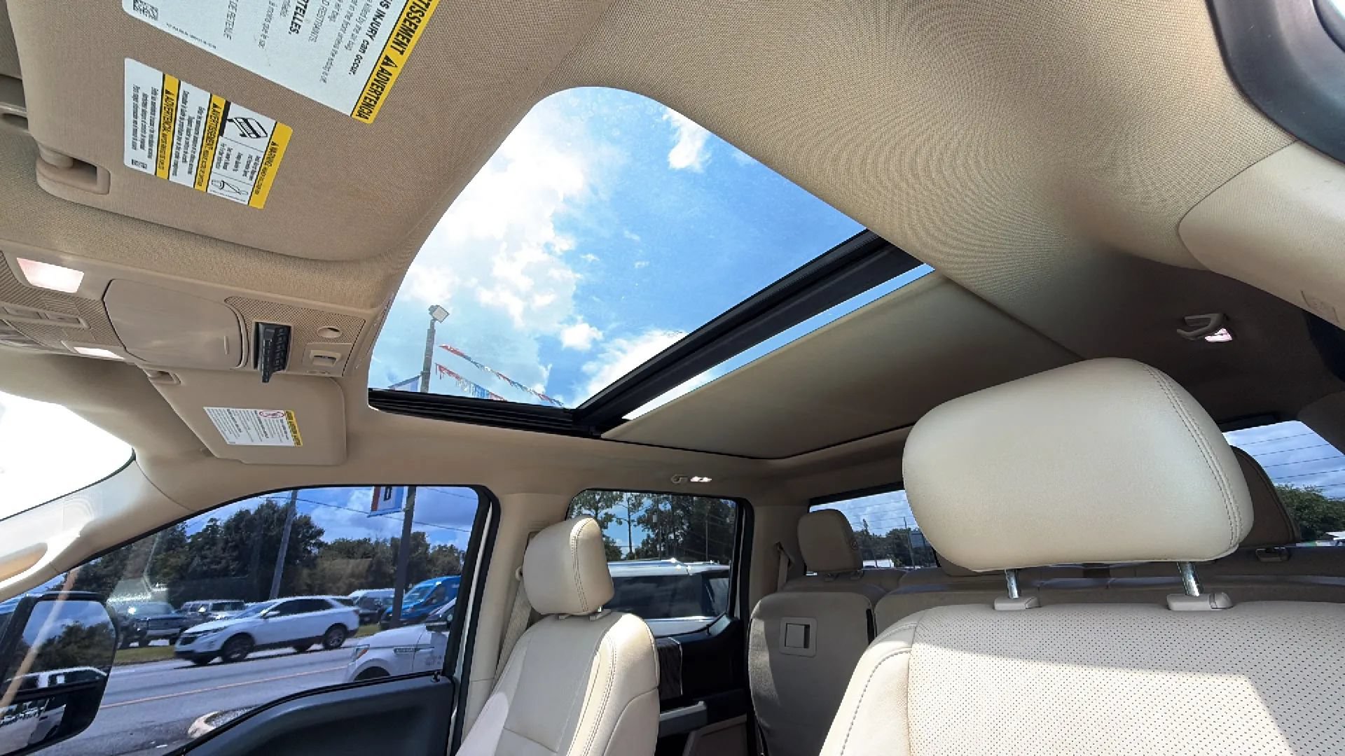 Used 2017 Ford F250 Lariat w/ Lariat Ultimate Package AWD/4WD image 16