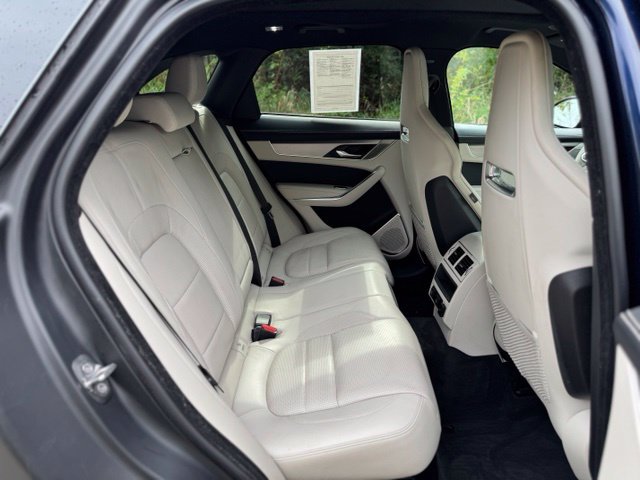 Used 2024 Jaguar F-PACE R-Dynamic S AWD/4WD image 17