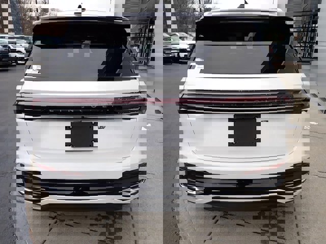 New 2026 Lincoln Nautilus Reserve image 4