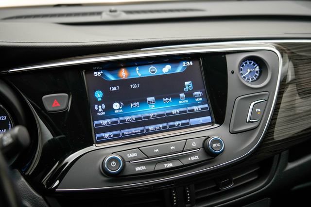 Used 2018 Buick Envision Essence FWD image 27