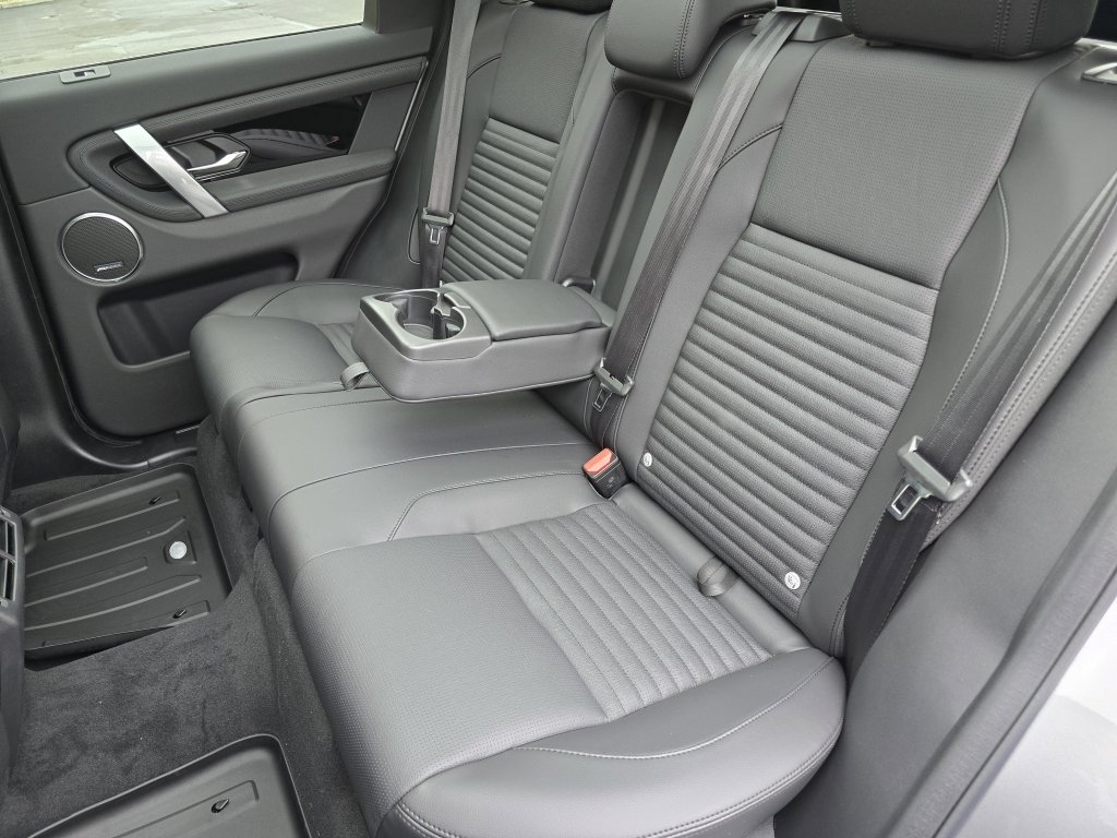 New 2025 Land Rover Discovery Sport S image 23
