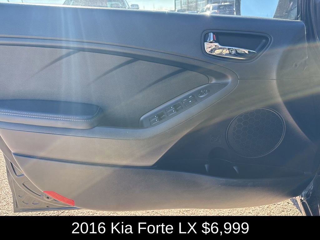 Used 2016 Kia Forte LX image 11