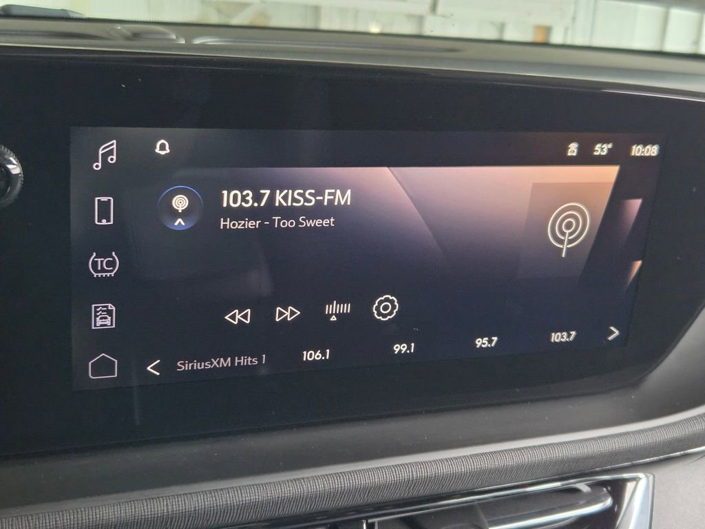 Used 2024 Buick Envista Sport Touring w/ Convenience I Package FWD image 3