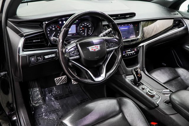 Used 2020 Cadillac XT6 Premium Luxury image 14