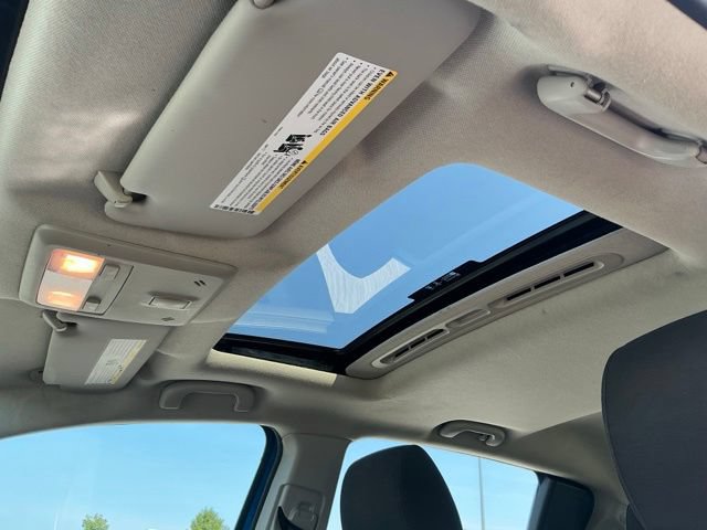 Used 2018 Chevrolet Sonic LT w/ Fun and Sun Package FWD image 4