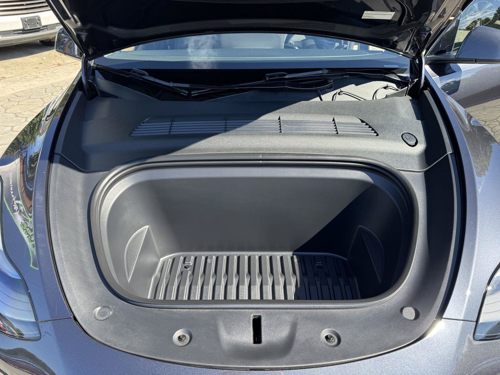 Used 2024 Tesla Model Y Long Range AWD/4WD image 19