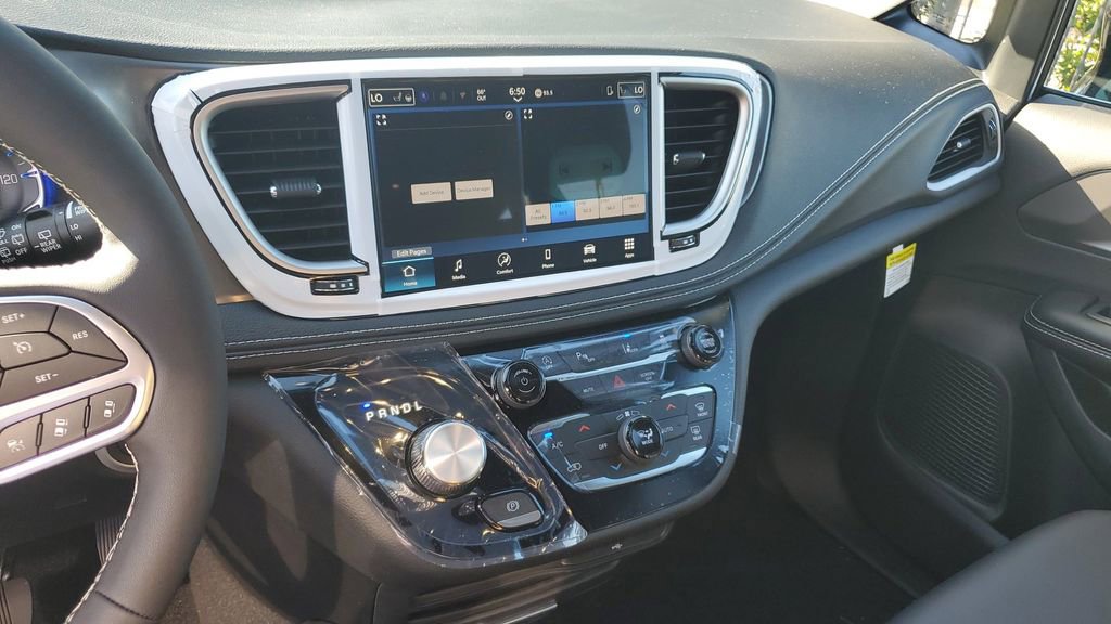 New 2026 Chrysler Pacifica Select image 25