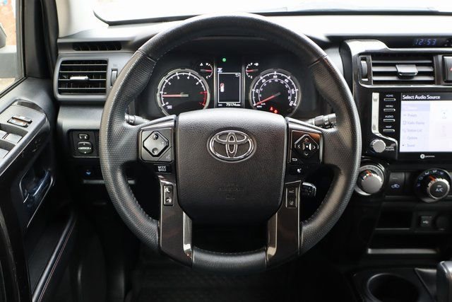 Used 2021 Toyota 4Runner Venture w/ Moonroof Package image 15