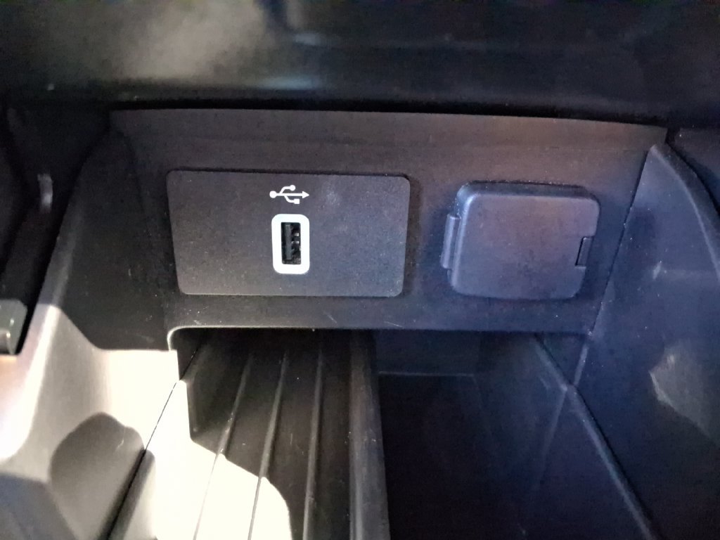 Used 2019 Ford Explorer Sport w/ Equipment Group 401A AWD/4WD image 17
