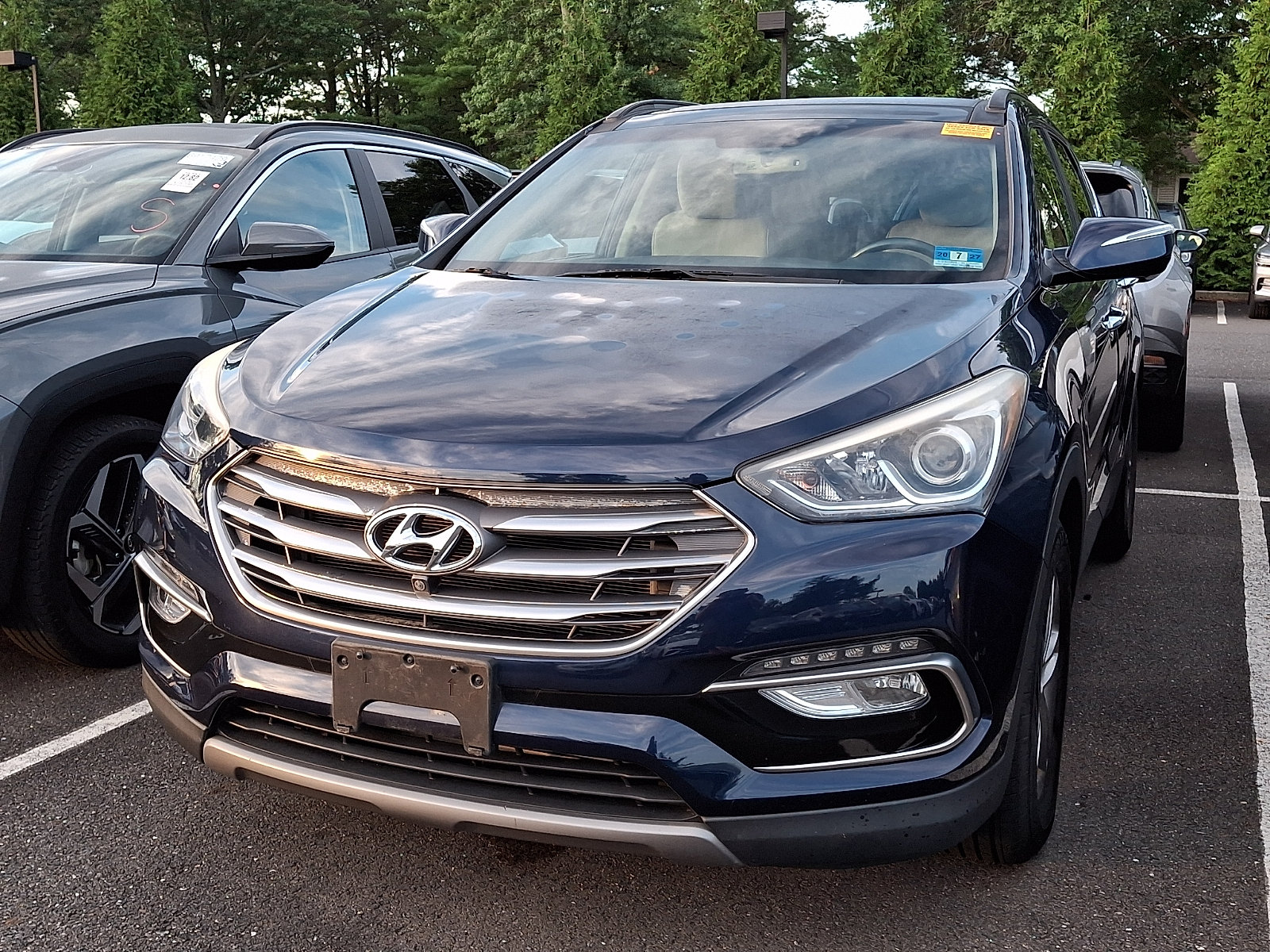 Used 2017 Hyundai Santa Fe Sport w/ 2.4L Tech Package 04 AWD/4WD image 2