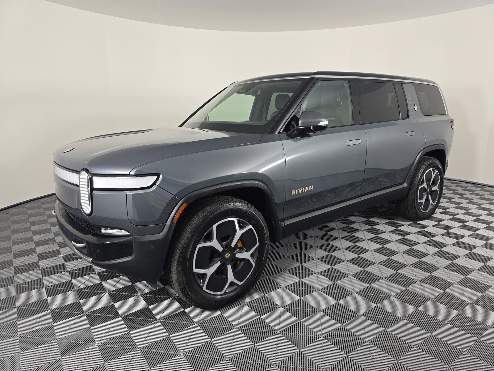Used 2023 Rivian R1S Adventure