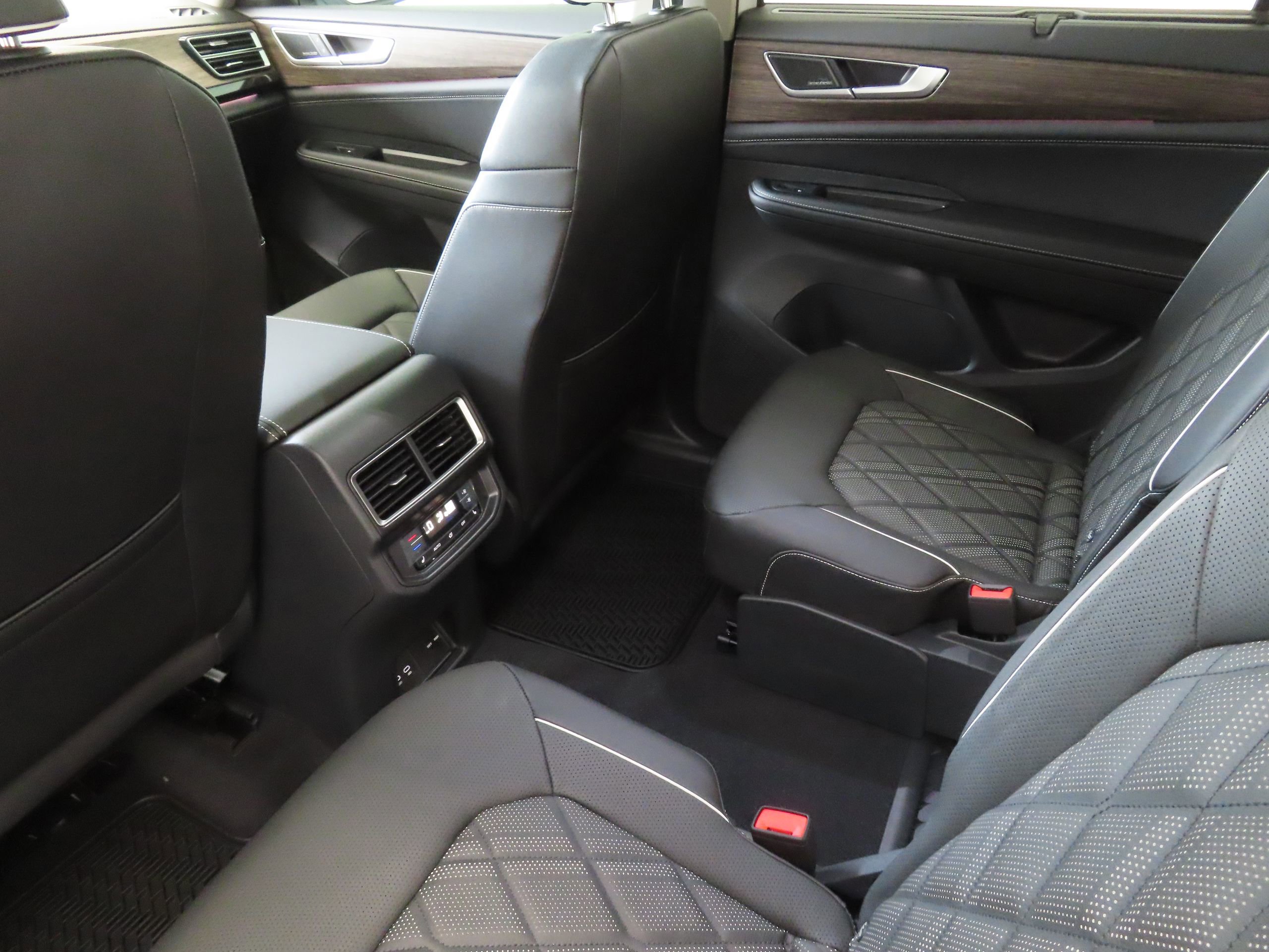 New 2026 Volkswagen Atlas SEL Premium R-Line image 24