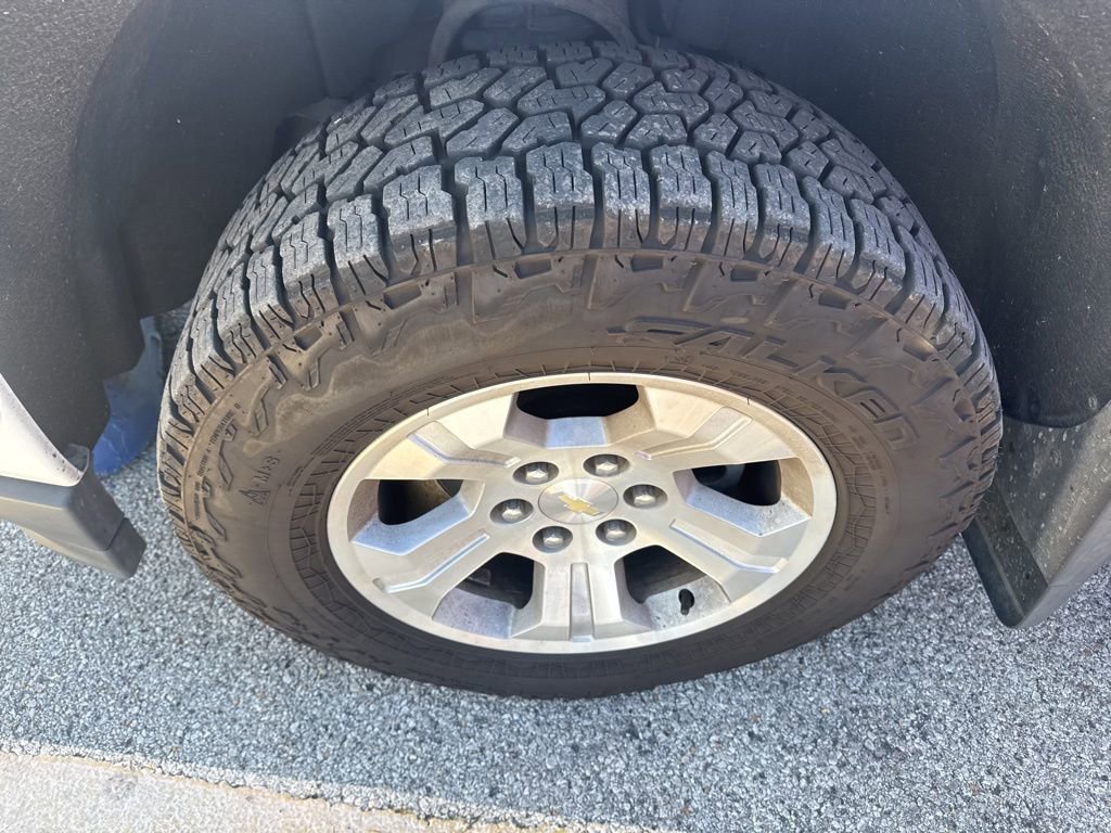 Used 2017 Chevrolet Silverado 1500 LT w/ All Star Edition AWD/4WD image 7