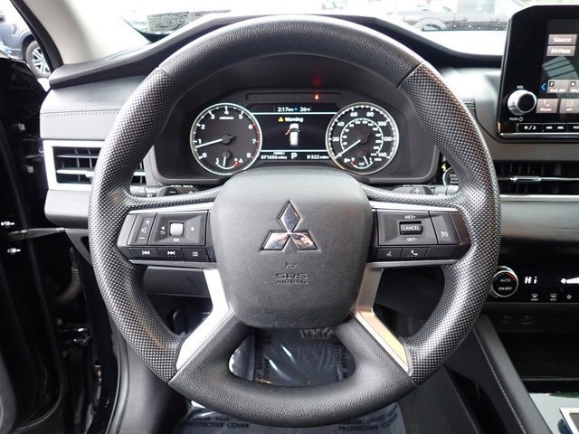 Used 2022 Mitsubishi Outlander ES image 22