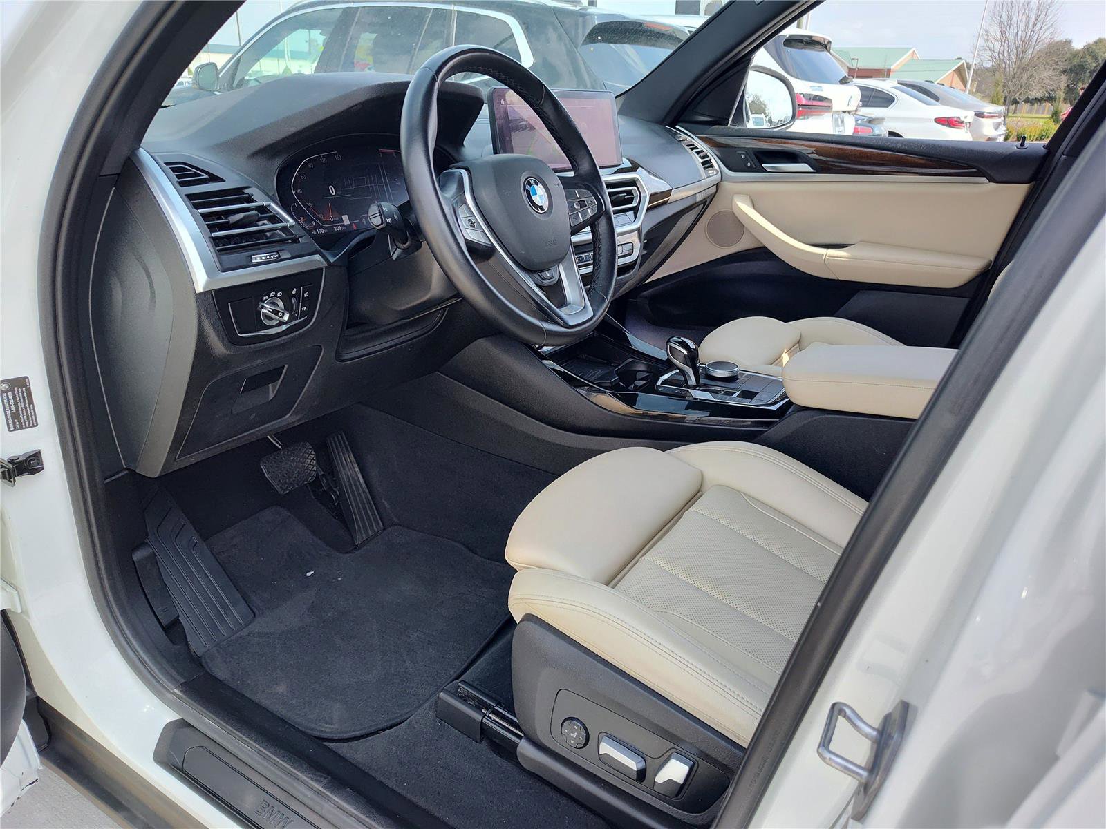 Certified 2023 BMW X3 sDrive30i w/ Premium Package image 2