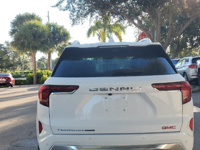 Used 2026 GMC Terrain Denali AWD/4WD image 13
