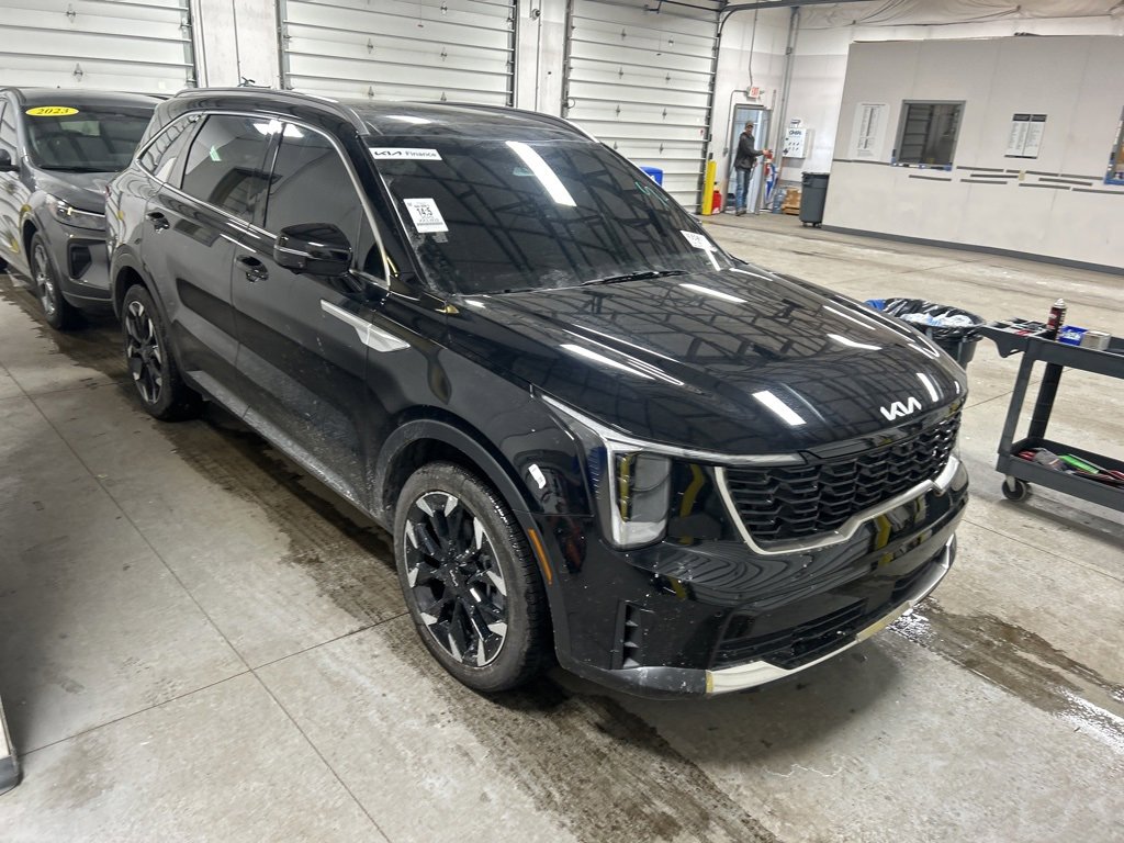 Used 2025 Kia Sorento SX image 8