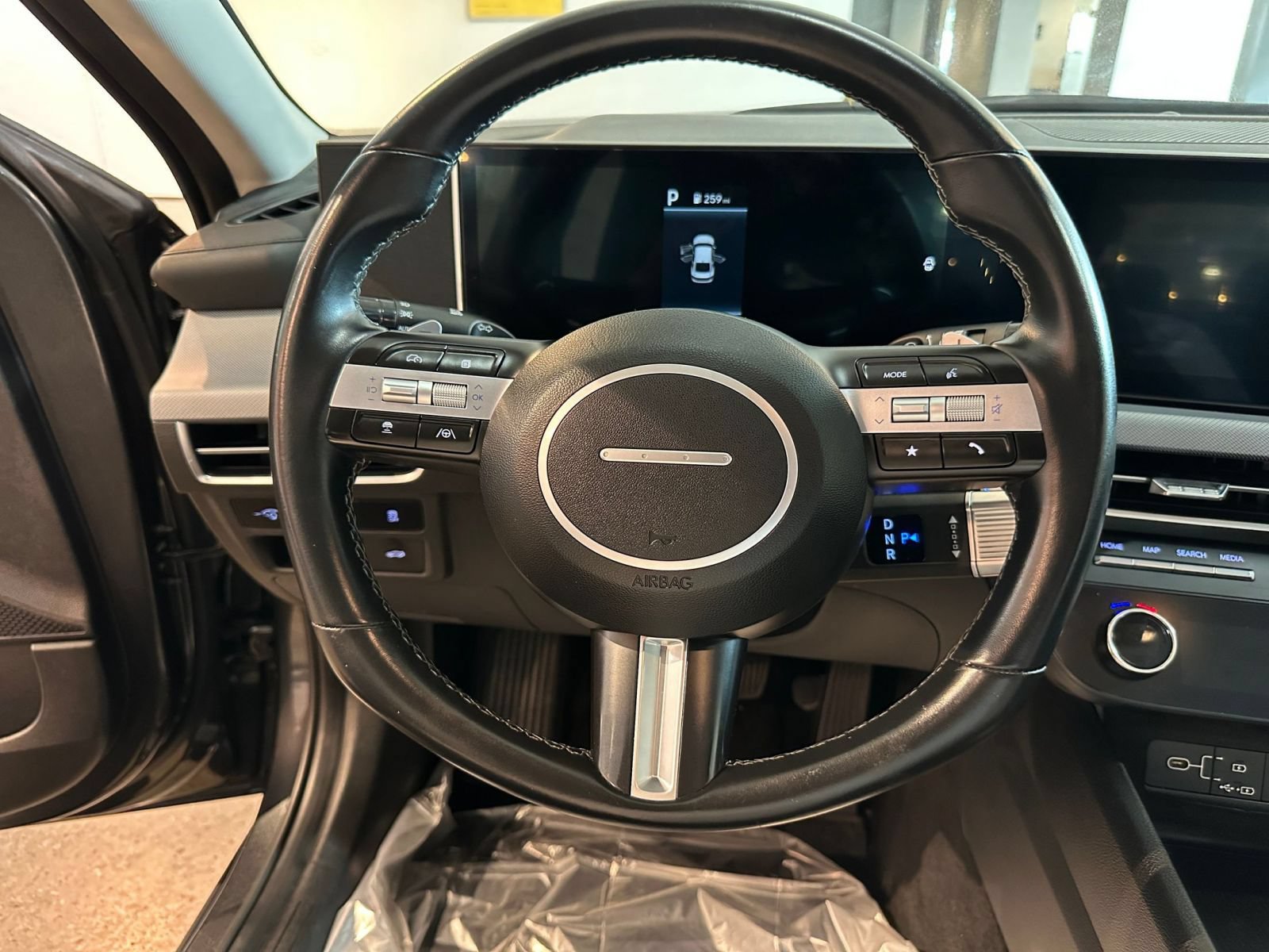 Used 2025 Hyundai Sonata SEL FWD image 28