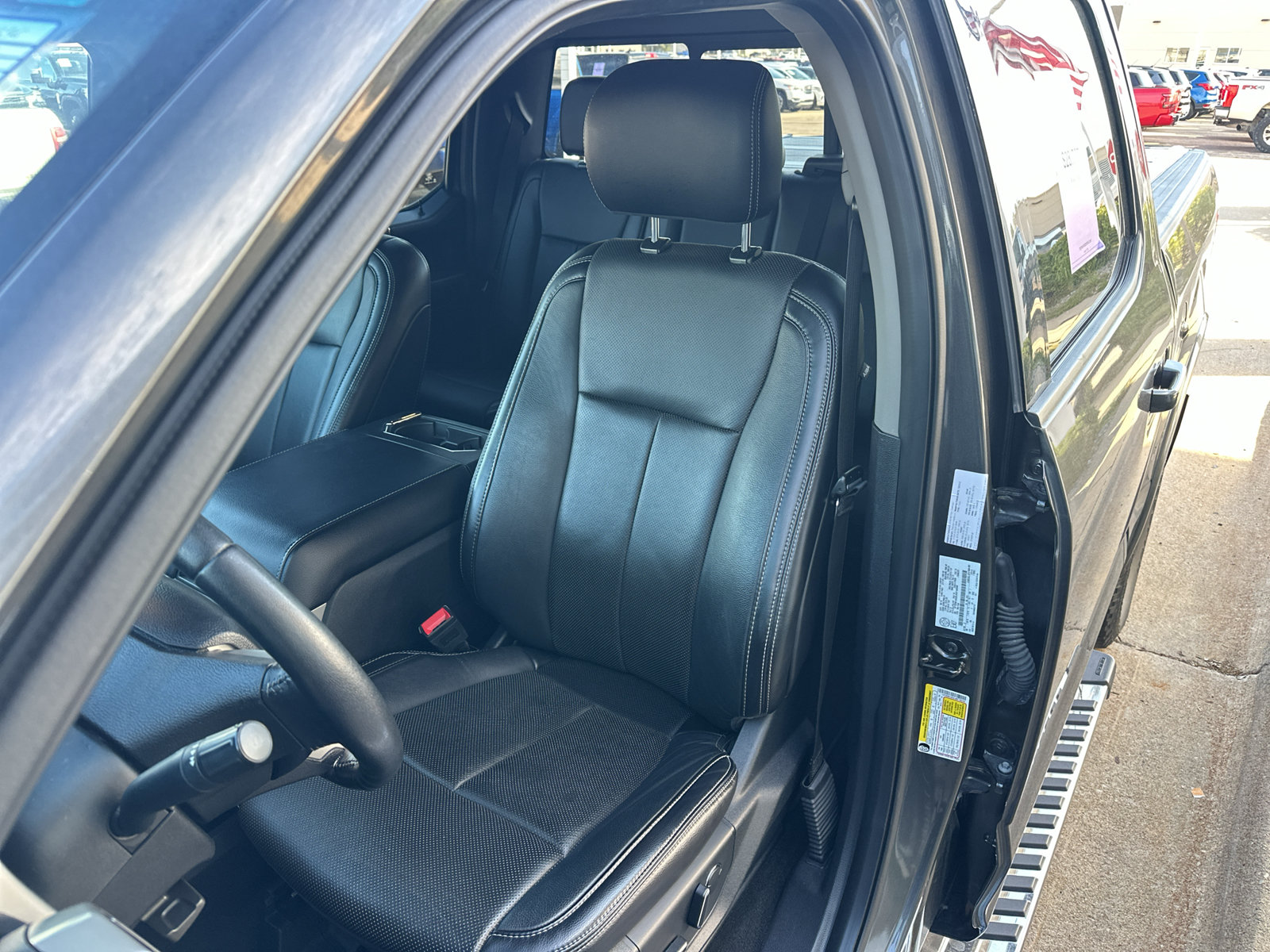 Used 2018 Ford F150 Lariat w/ Max Trailer Tow Package AWD/4WD image 31
