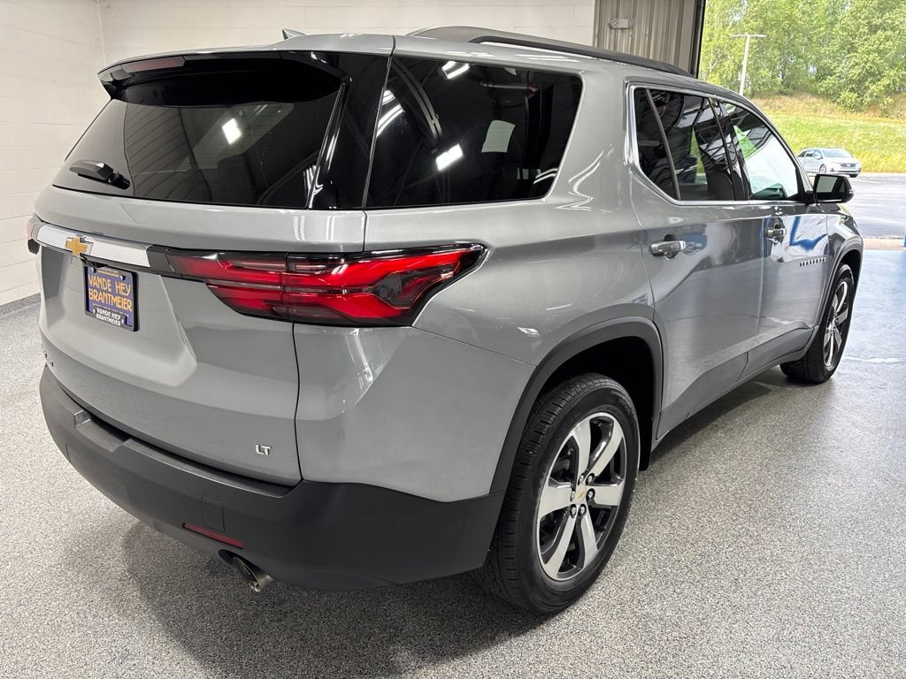Used 2023 Chevrolet Traverse LT w/ LT Premium Package AWD/4WD image 7