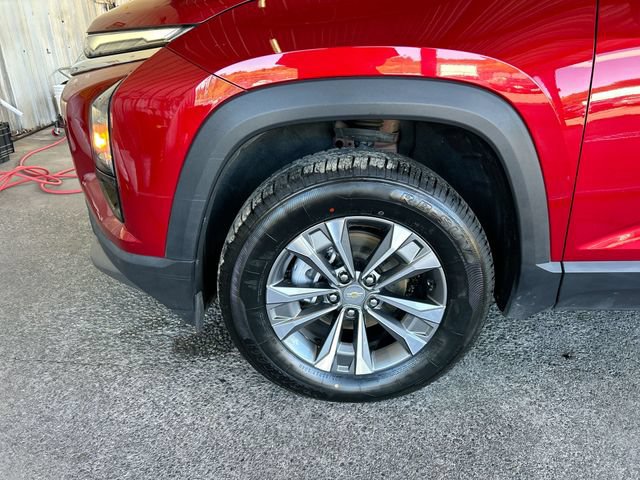Used 2025 Chevrolet Equinox LT w/ Convenience Package II AWD/4WD image 32