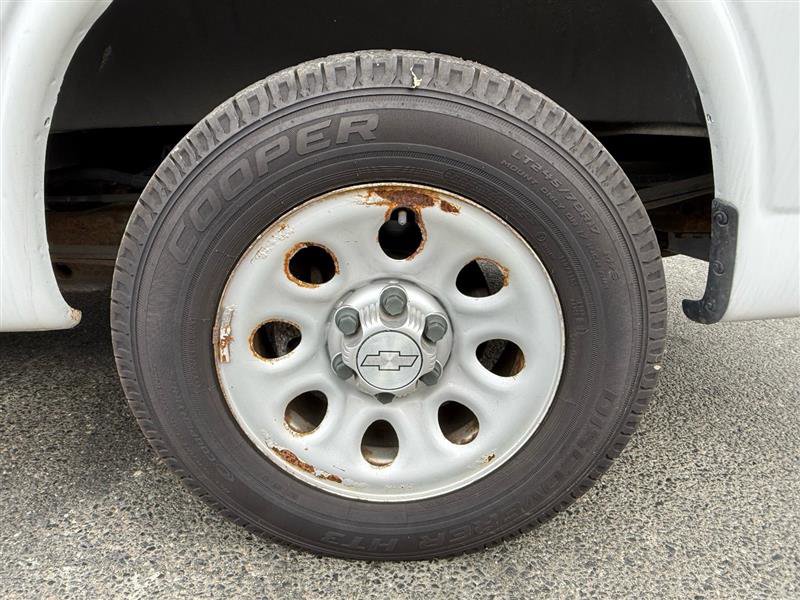 Used 2014 Chevrolet Express 1500 AWD image 12