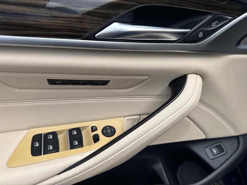 Used 2019 BMW 530i w/ Convenience Package image 22