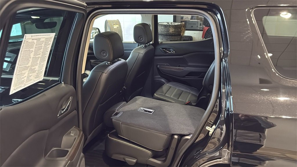 Used 2023 GMC Acadia Denali w/ Black Diamond Edition image 20