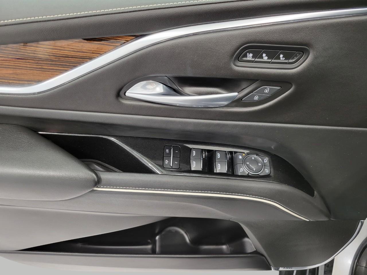 Certified 2021 Cadillac Escalade Premium Luxury w/ LPO, Radiant Package image 32